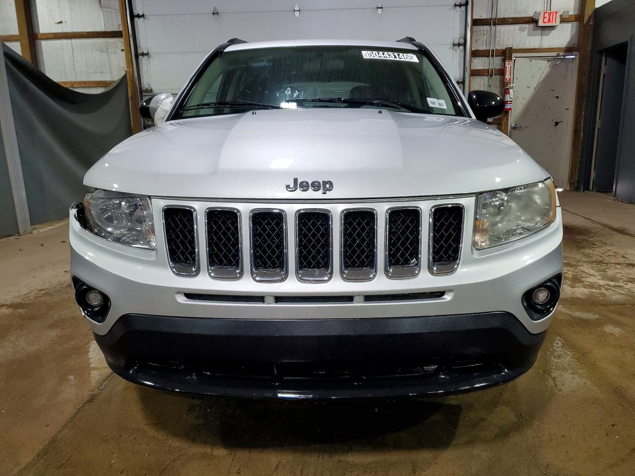 2011 Jeep Compass VIN 1J4NT1FA0BD137528 photo 5