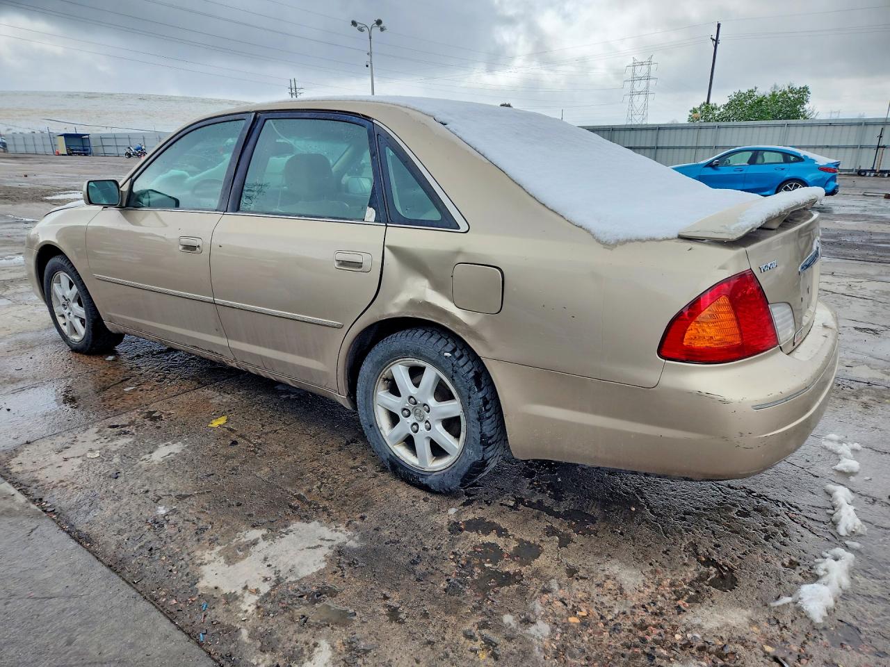 2002 Toyota Avalon VIN 4T1BF28B32U266614 photo 2