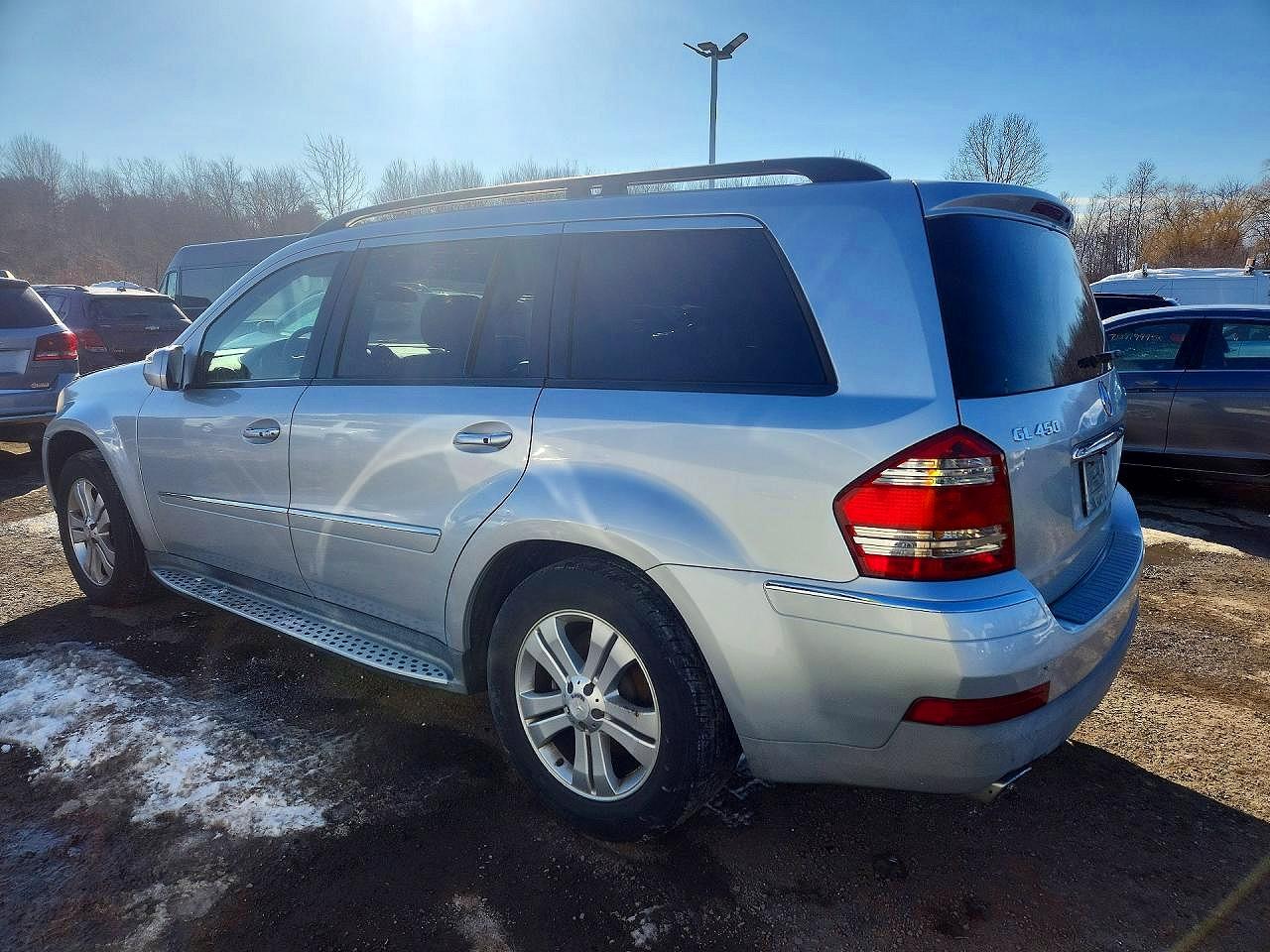2009 Mercedes-Benz Gl-class VIN 4JGBF71E49A511921 photo 2