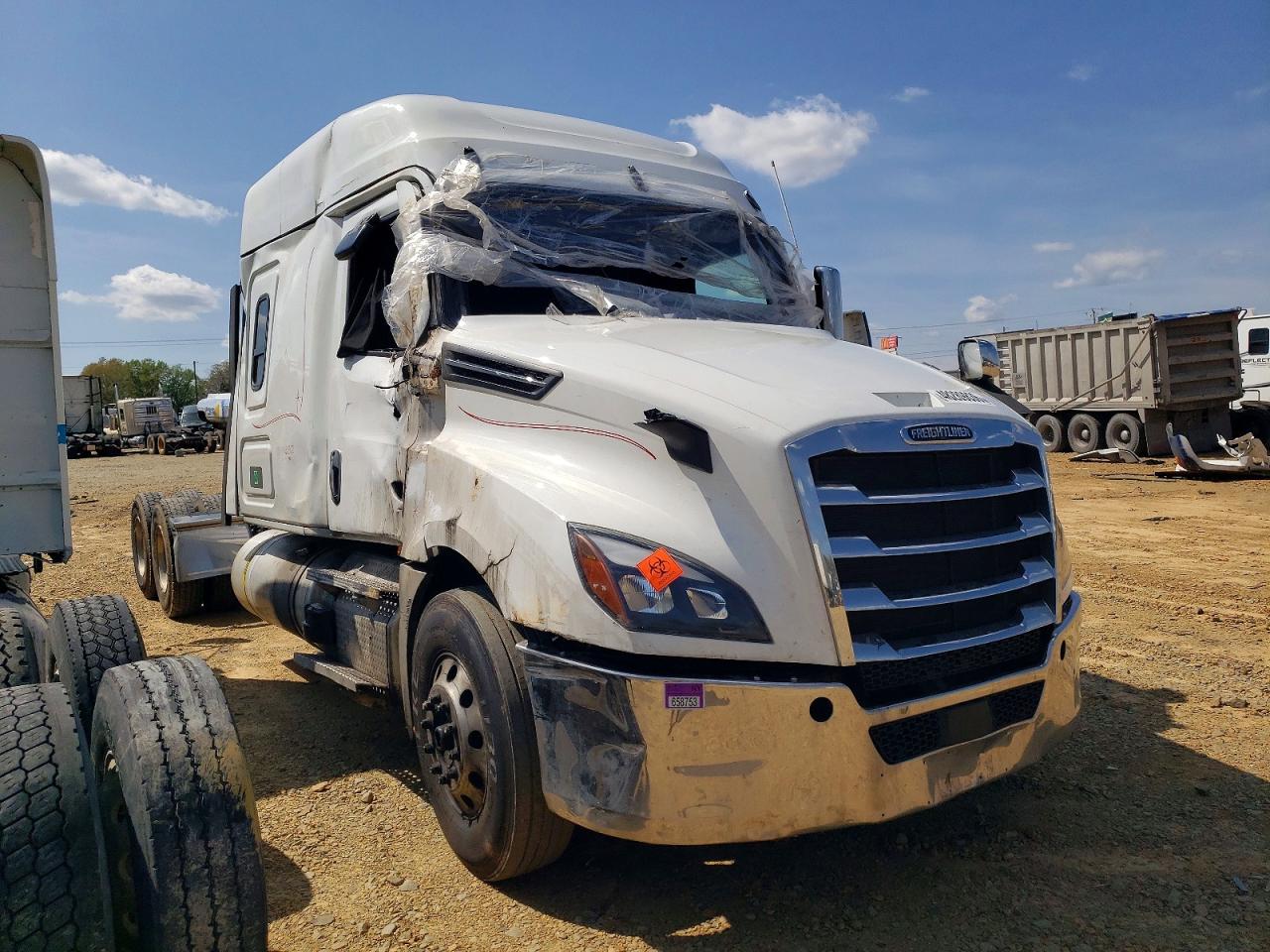 2025 FREIGHTLINER All other VIN 3AKJHHDR6SSVR9893 photo 1
