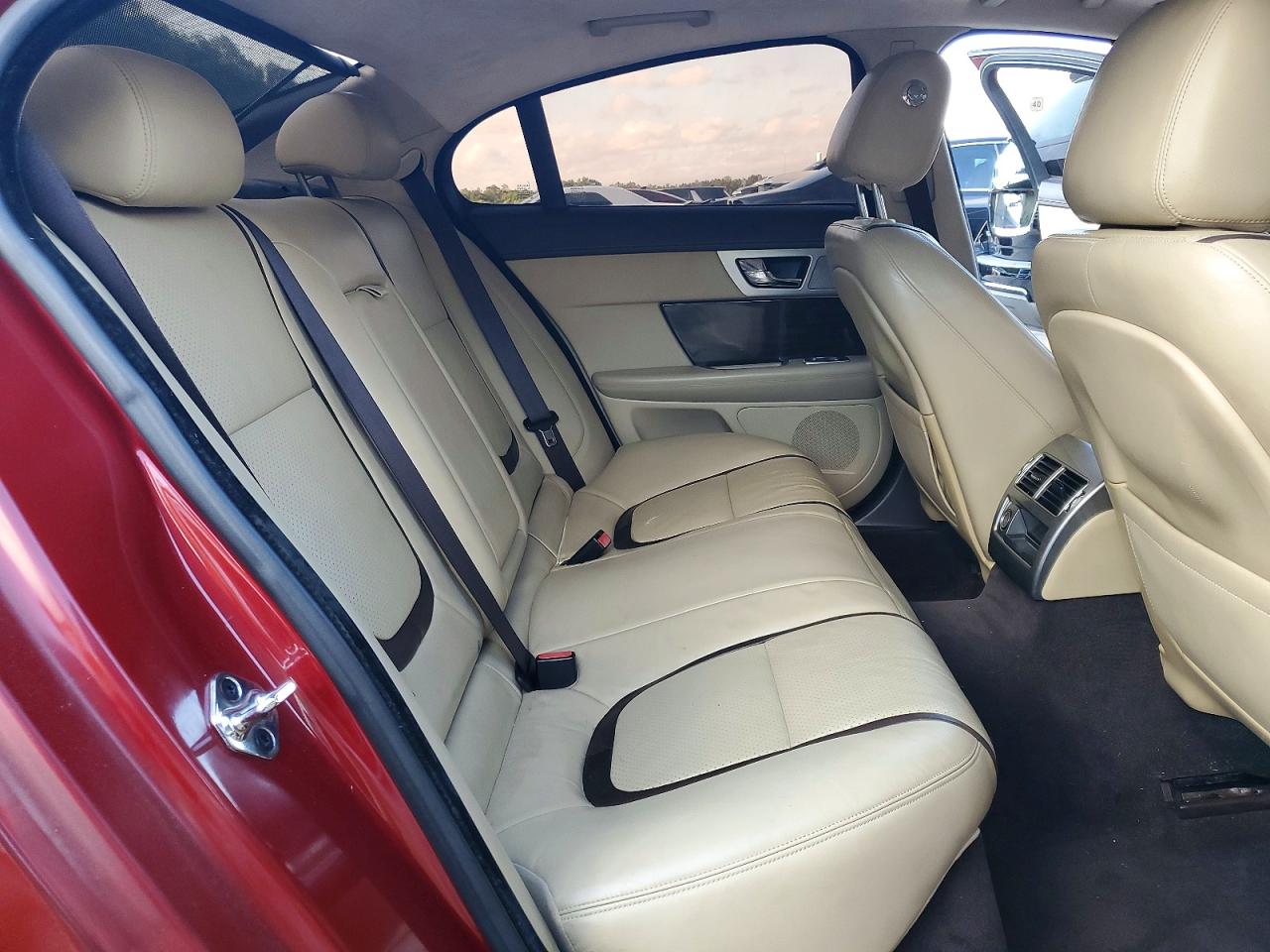 2012 Jaguar Xf VIN SAJWA0HBXCLS43400 photo 10