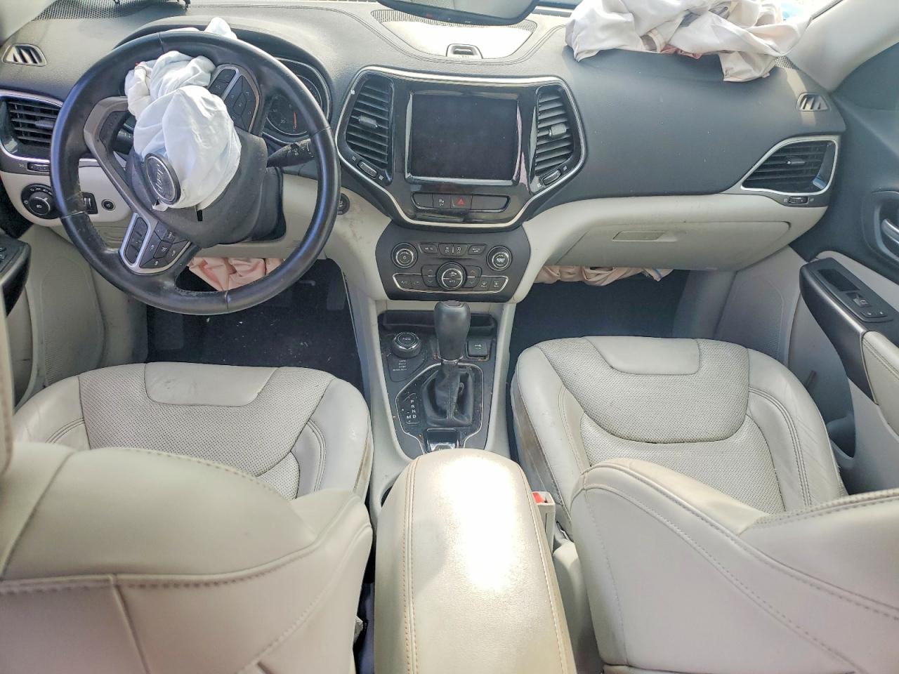 2020 Jeep Cherokee VIN 1C4PJMDXXLD531603 photo 8