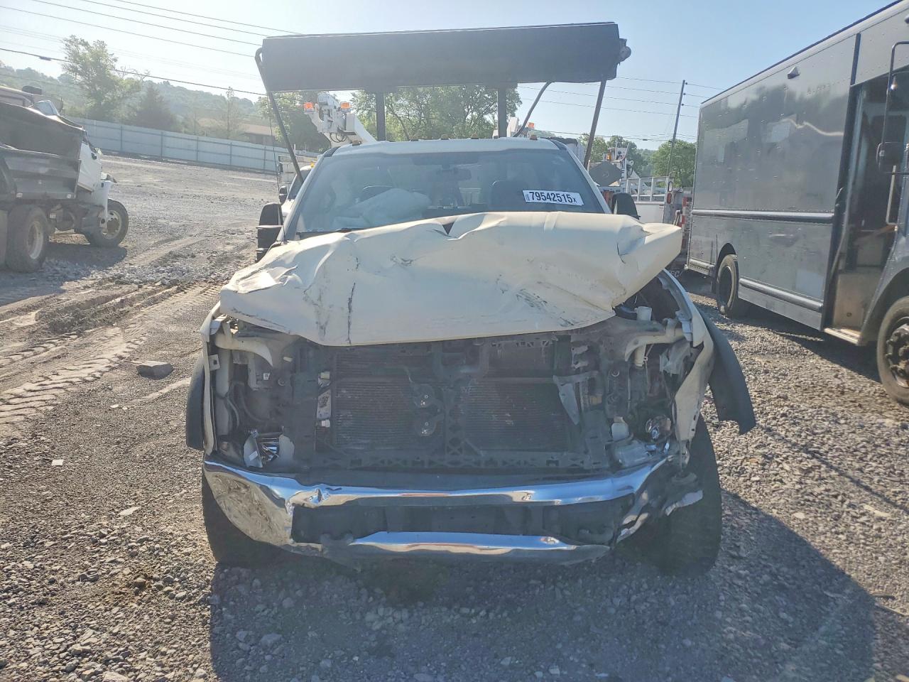 2019 Ford F550 VIN 1FDUF5GT5KEE76422 photo 5