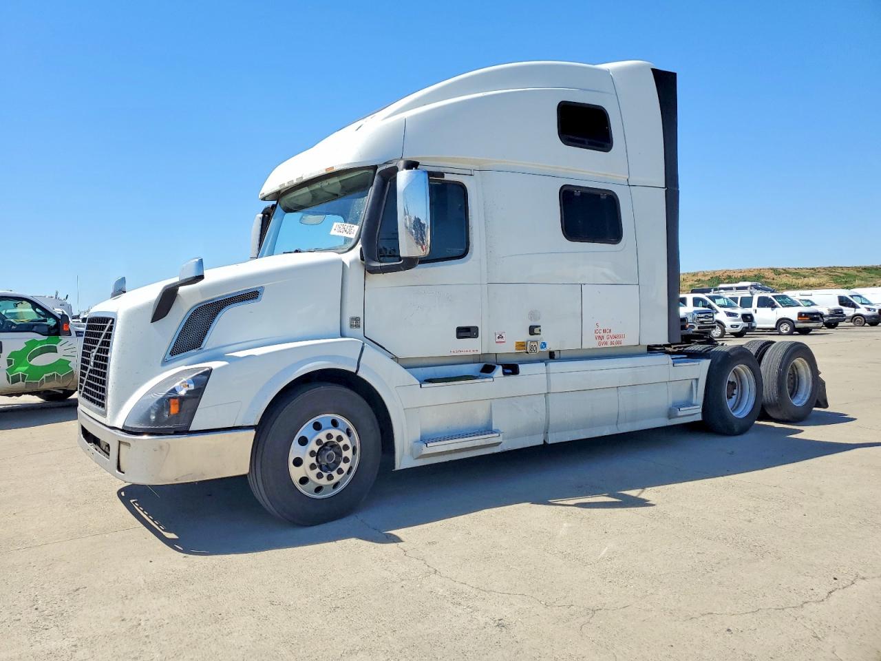 2016 Volvo All models VIN 4V4NC9EH9GN948933 photo 2