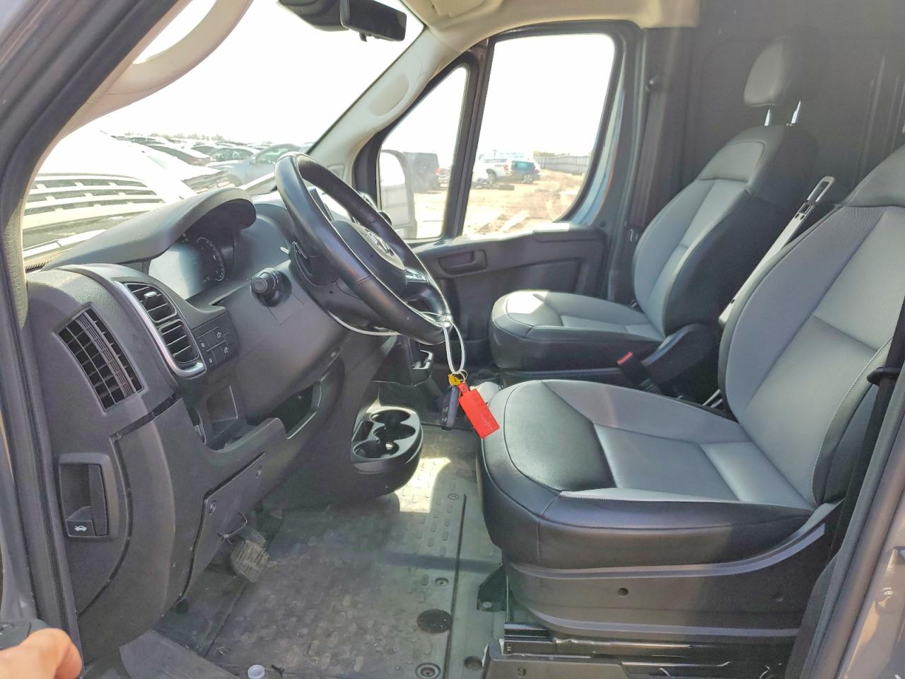 2024 Ram Promaster VIN 3C6LRVDG6RE135325 photo 7