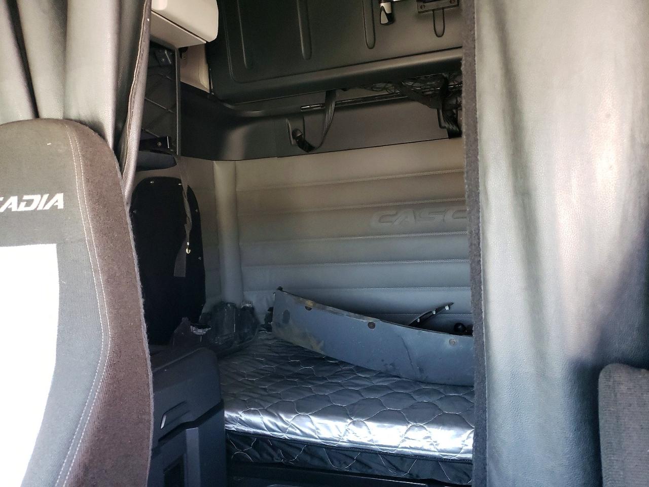 2018 FREIGHTLINER All other VIN 3AKJHHDRXJSJY6194 photo 6