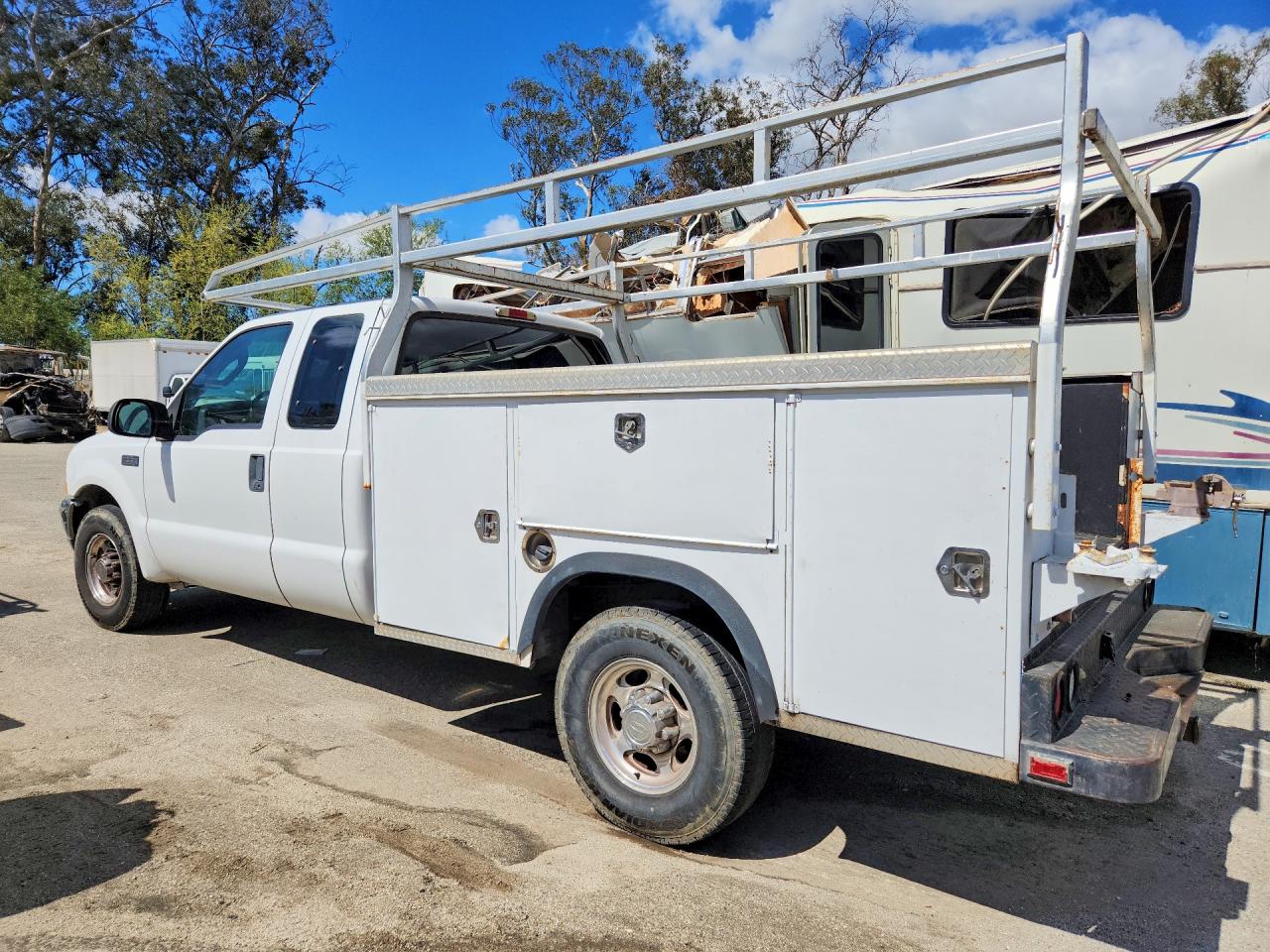 2004 Ford F250 VIN 1FTNX20L44EC37705 photo 2