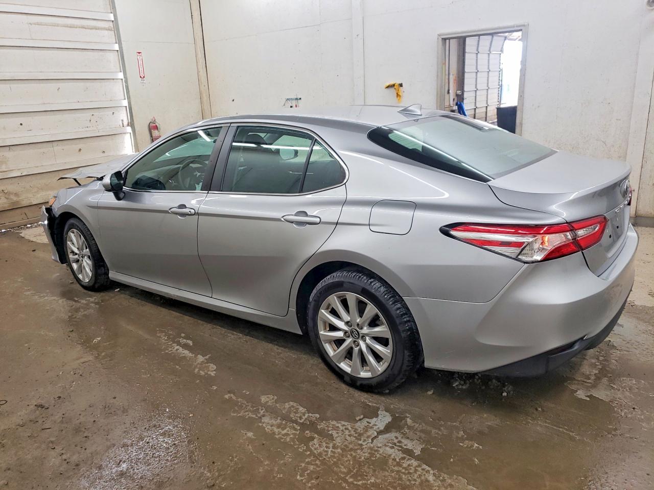 2019 Toyota Camry VIN 4T1B11HK9KU790116 photo 2
