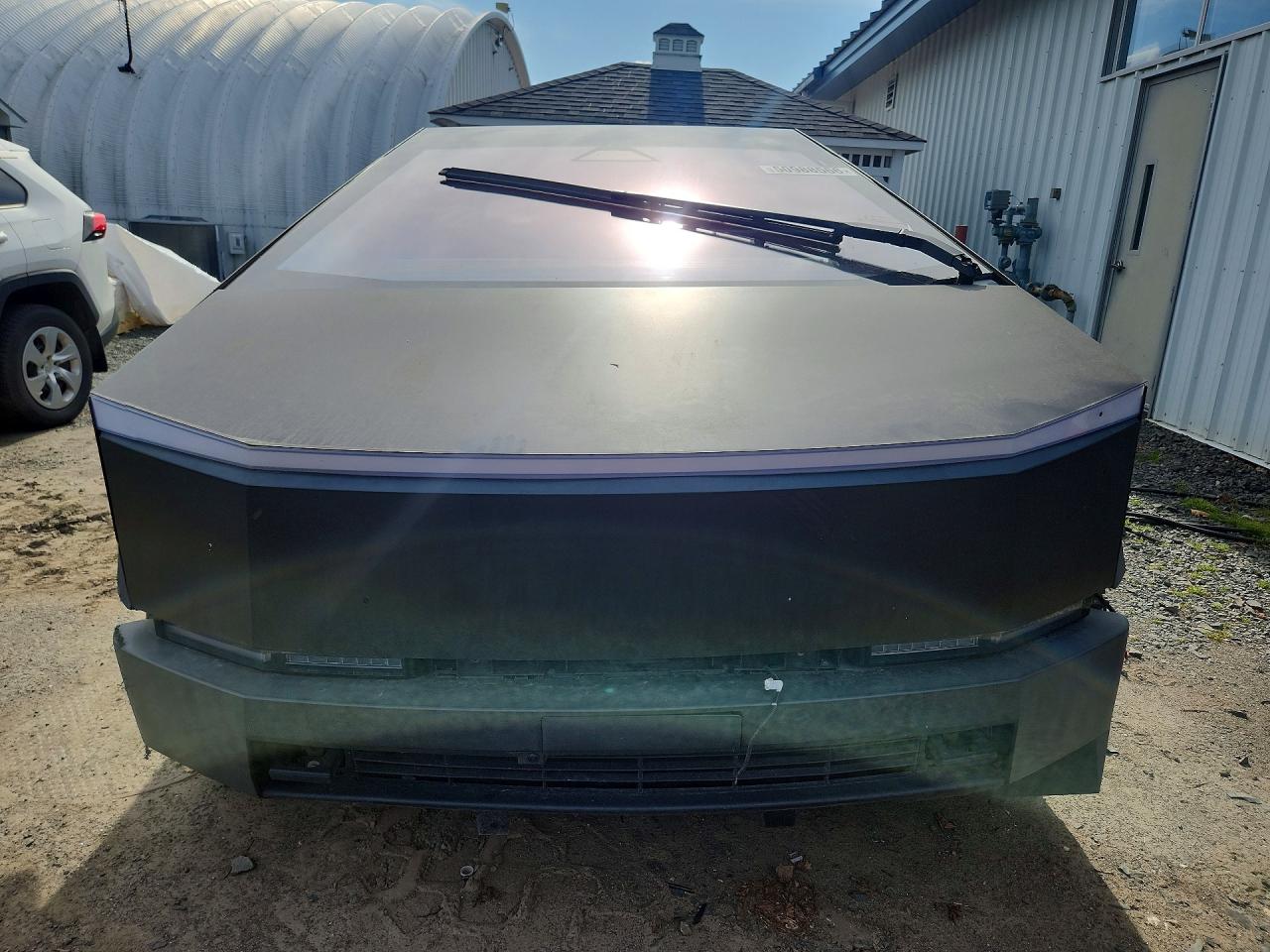 2024 Tesla Cybertruck VIN 7G2CEHED1RA001322 photo 5