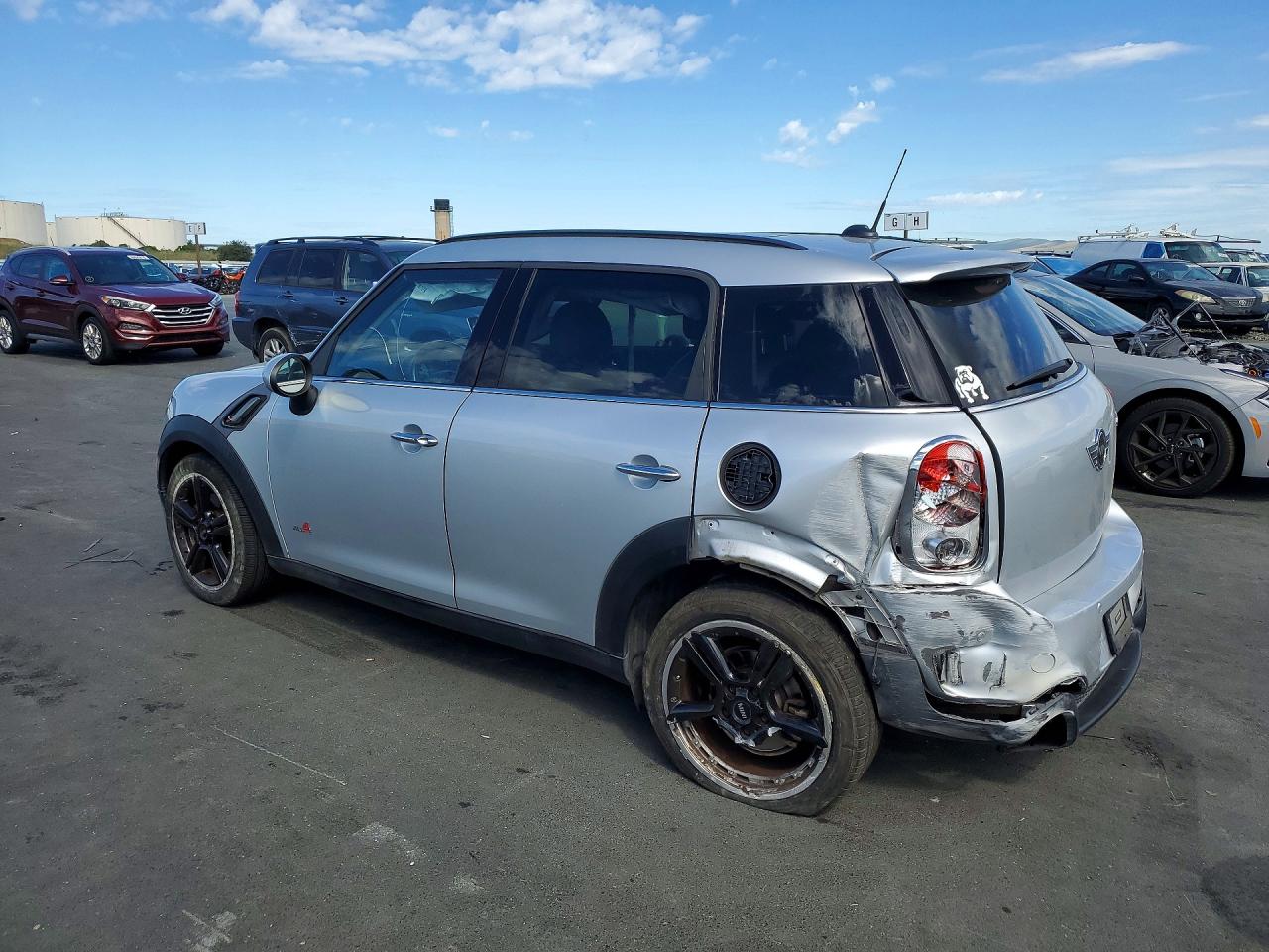2014 MINI Cooper VIN WMWZC5C52EWP35695 photo 2