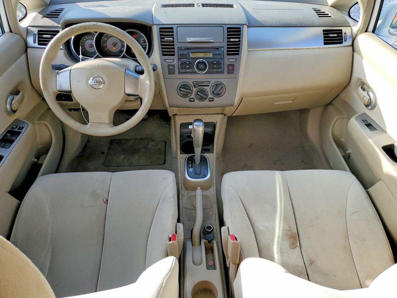 2007 Nissan Versa VIN 3N1BC11E97L422574 photo 8