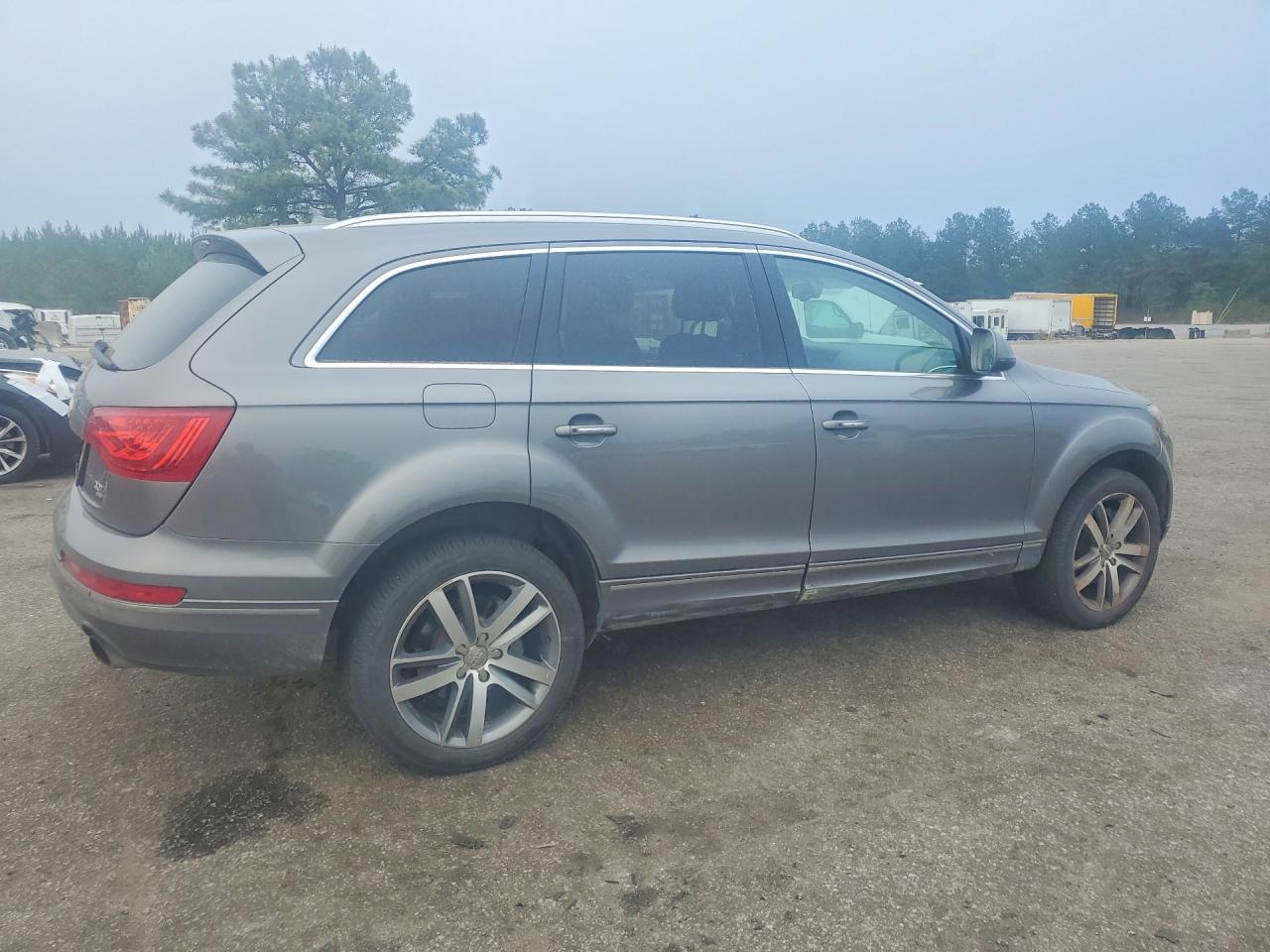2014 Audi Q7 VIN WA1LGAFE4ED018125 photo 3