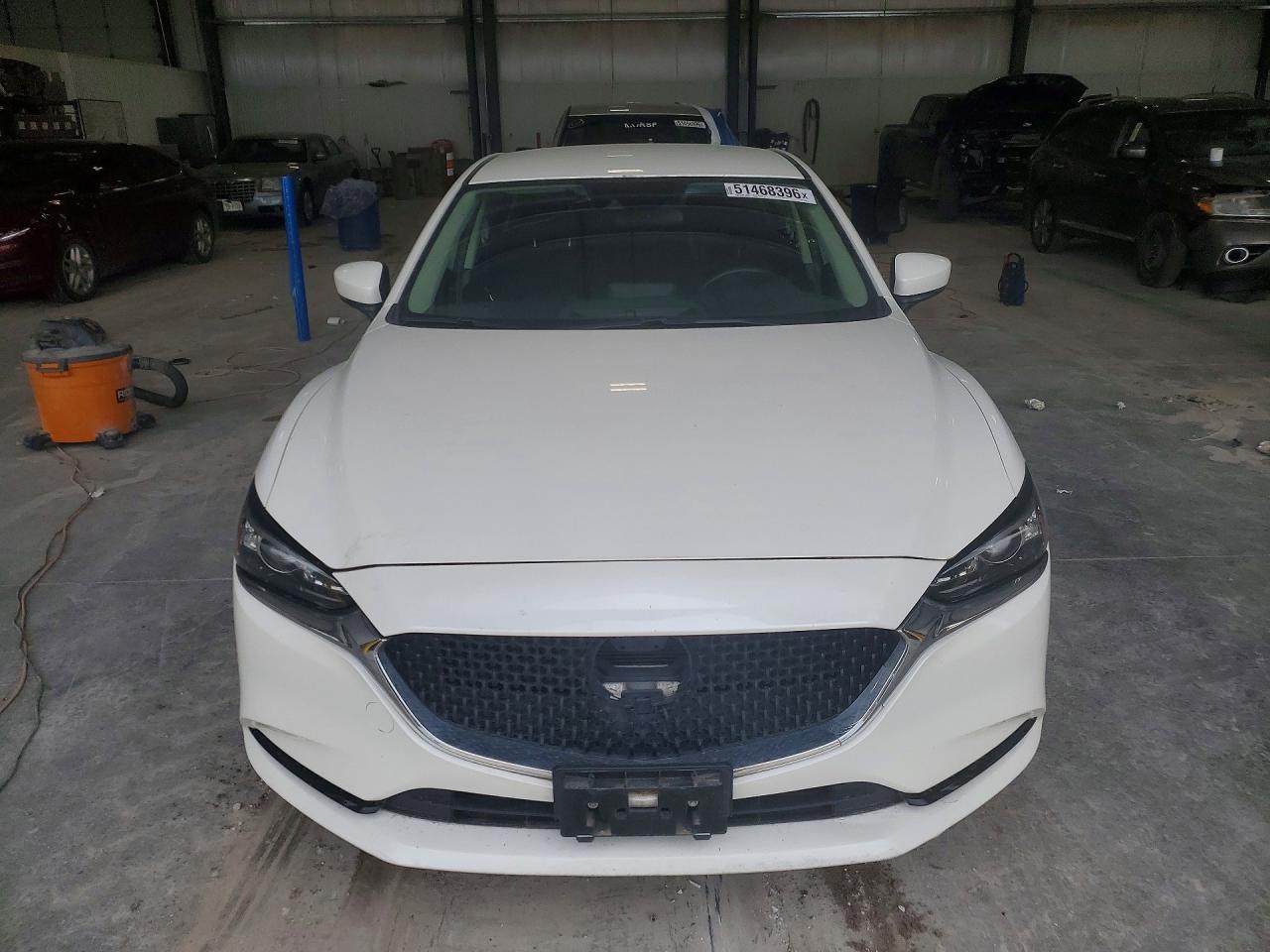 2018 Mazda 6 VIN JM1GL1UM8J1311857 photo 5
