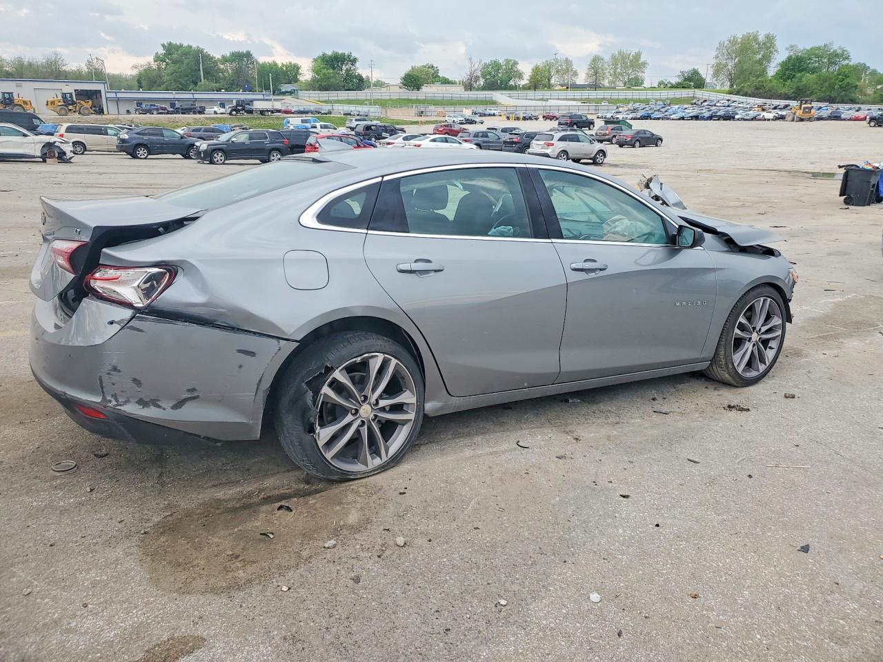 2024 Chevrolet Malibu VIN 1G1ZE5ST3RF177870 photo 3