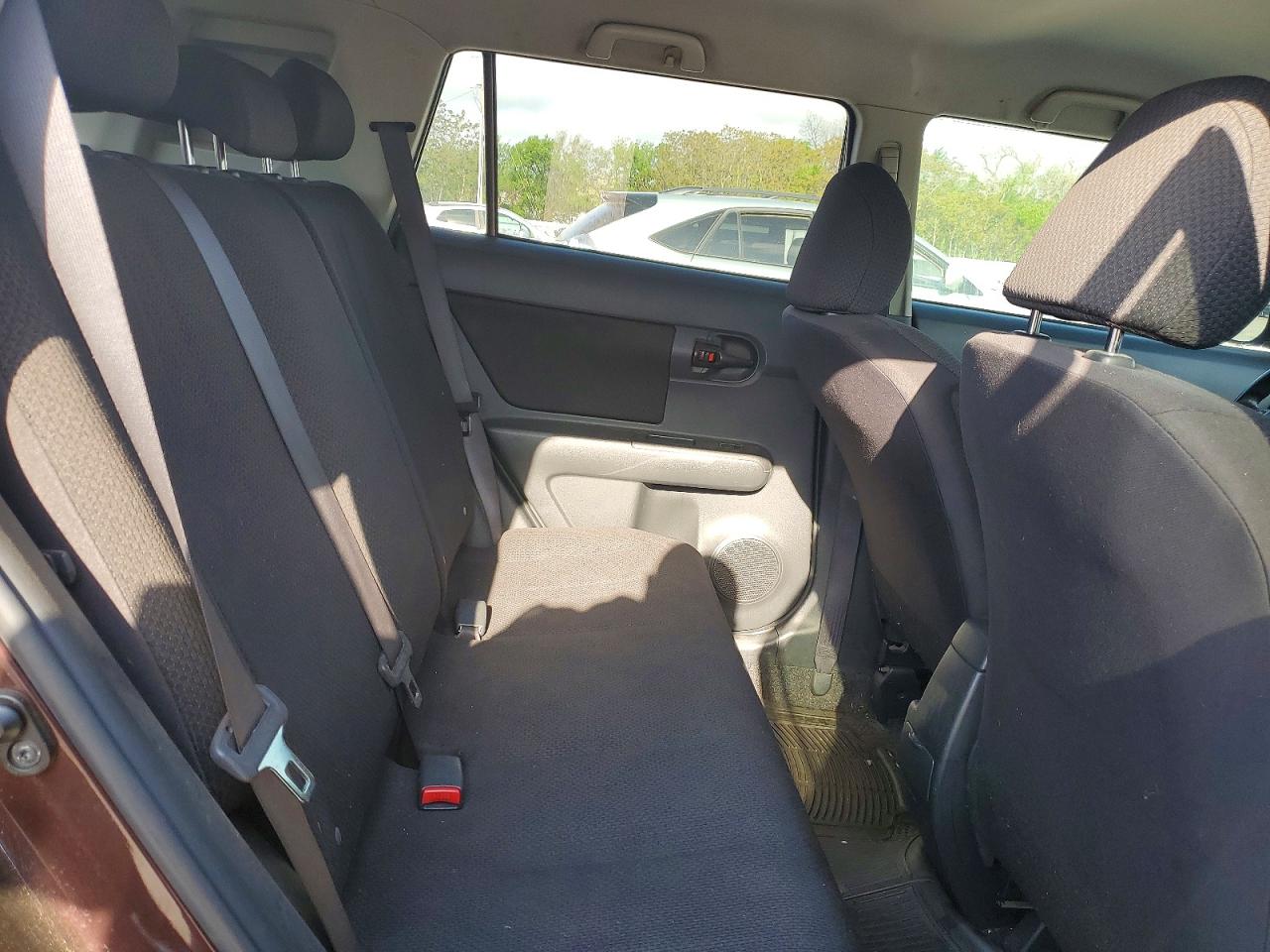 2009 Toyota Scion VIN JTLKE50E691097610 photo 11