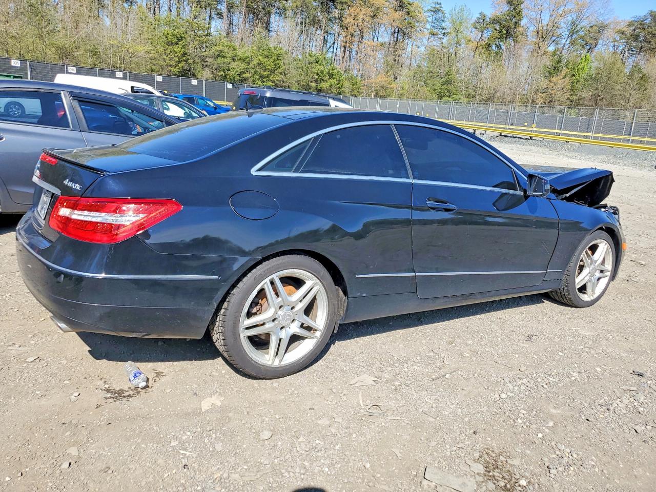 2013 Mercedes-Benz E-class VIN WDDKJ8JB8DF211671 photo 3