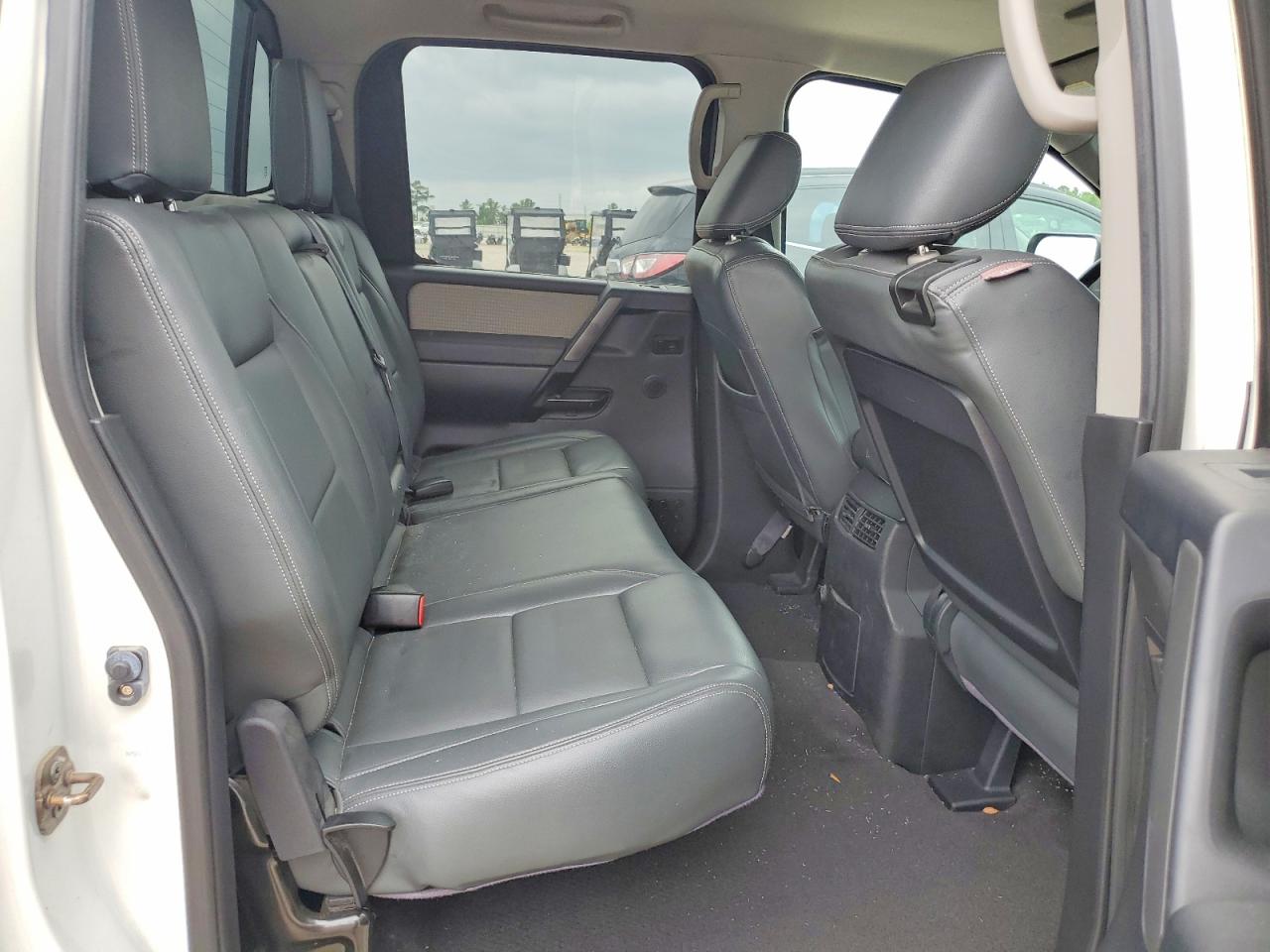 2012 Nissan TITAN VIN 1N6BA0EK6CN328253 photo 10