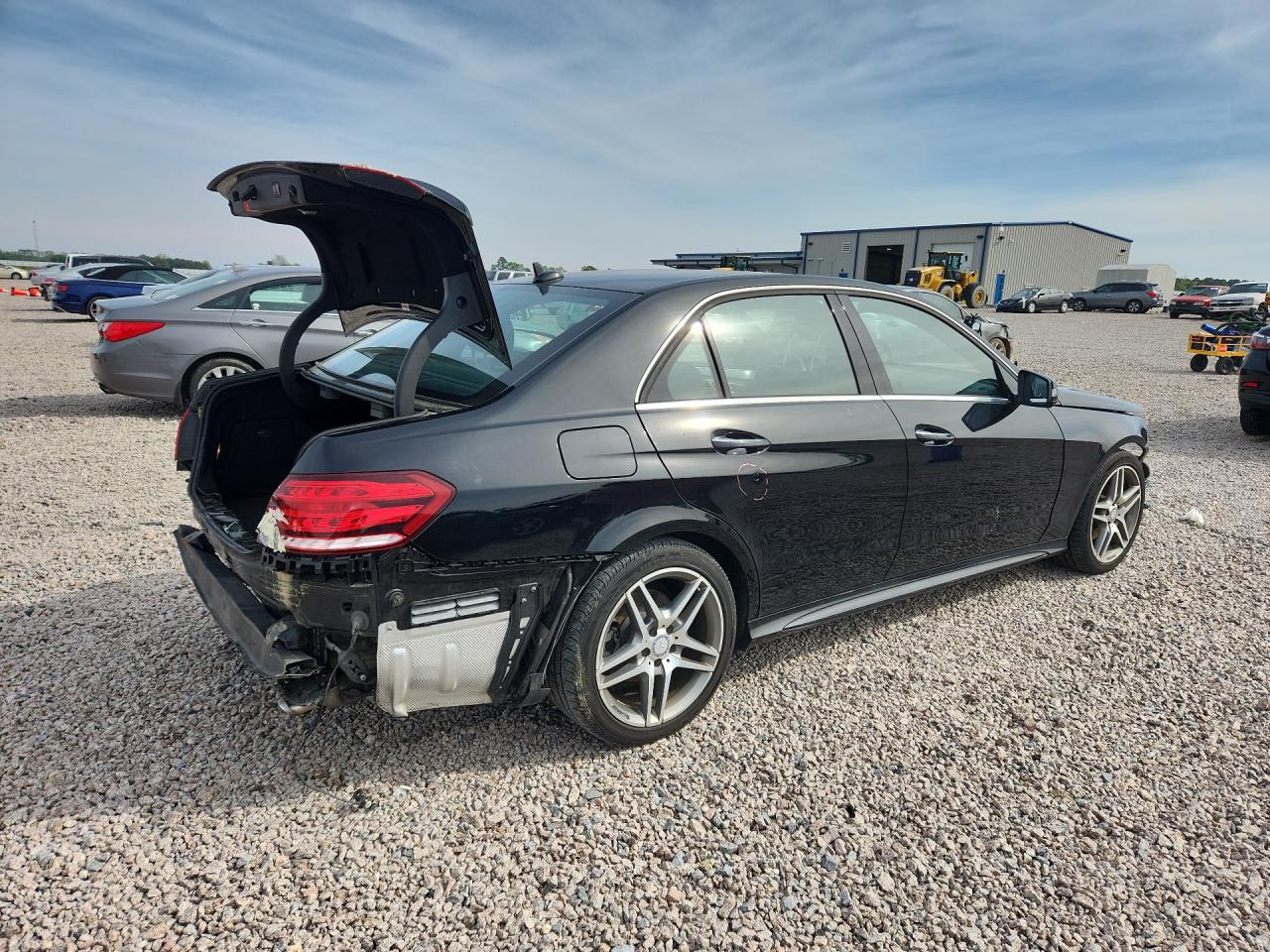 2016 Mercedes-Benz E-class VIN WDDHF6HB2GB176286 photo 3
