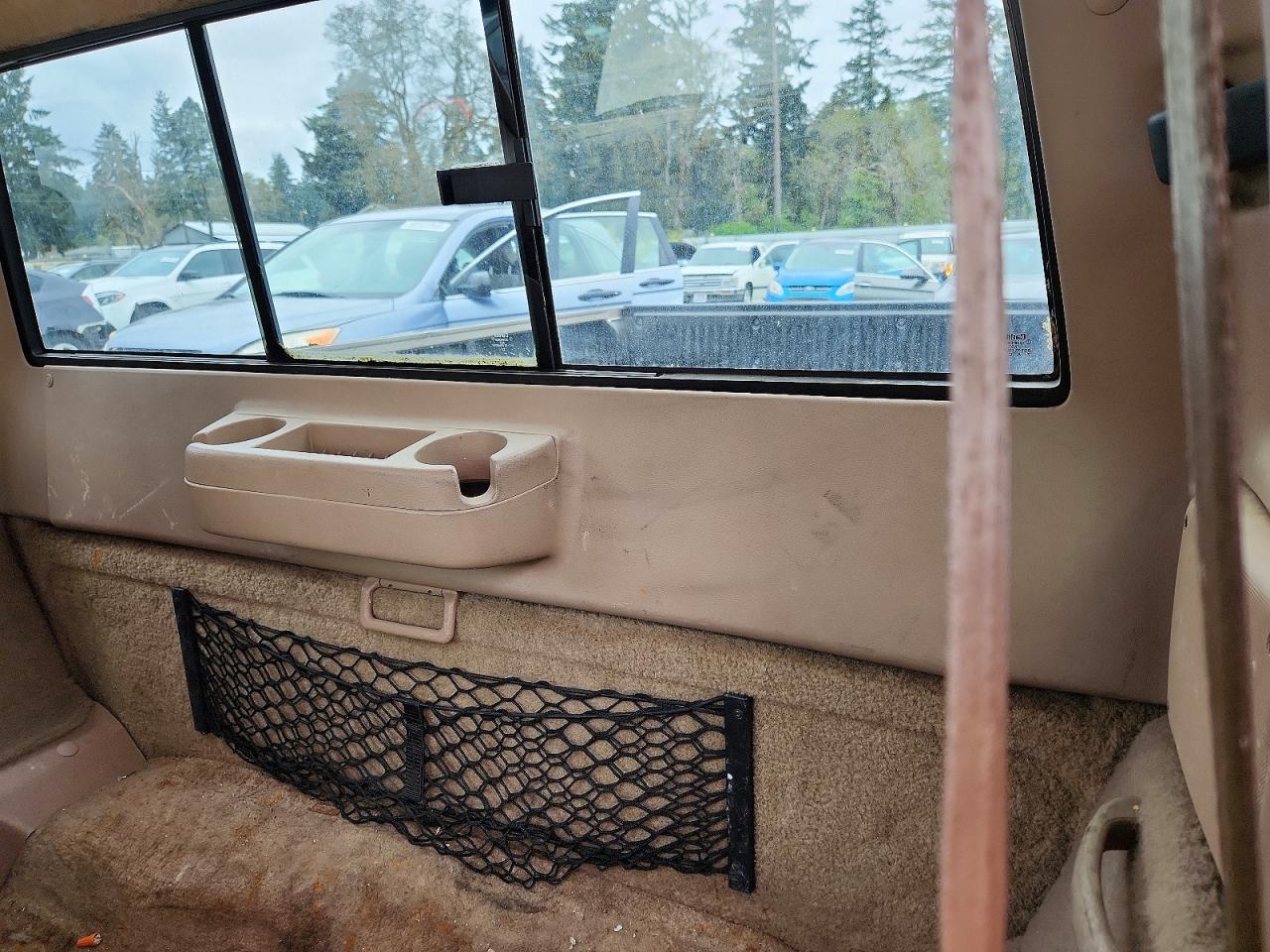 1998 Mazda B3000 VIN 4F4YR16U3WTM05681 photo 10