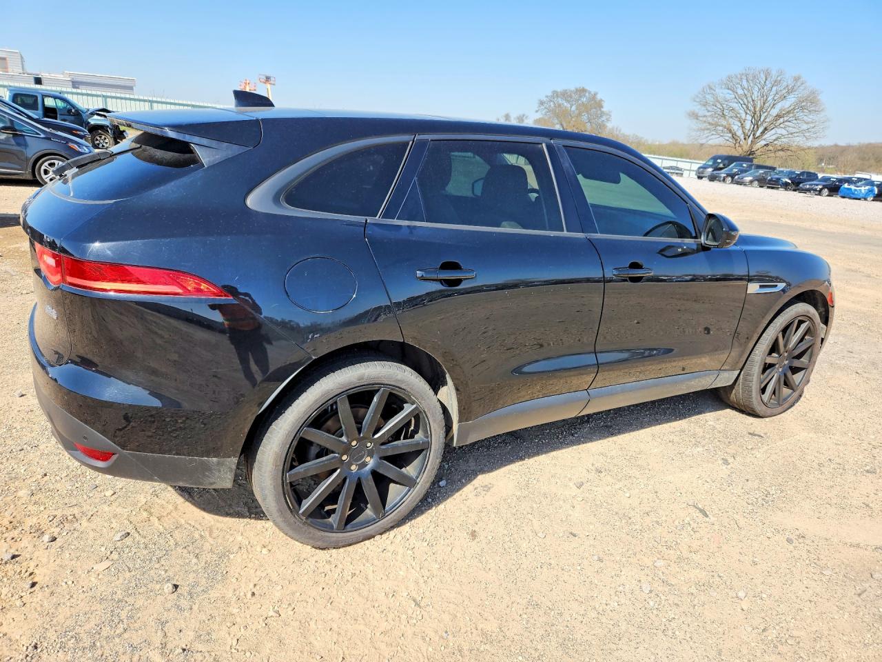 2017 F-pace VIN SADCJ2BV0HA047229 photo 3