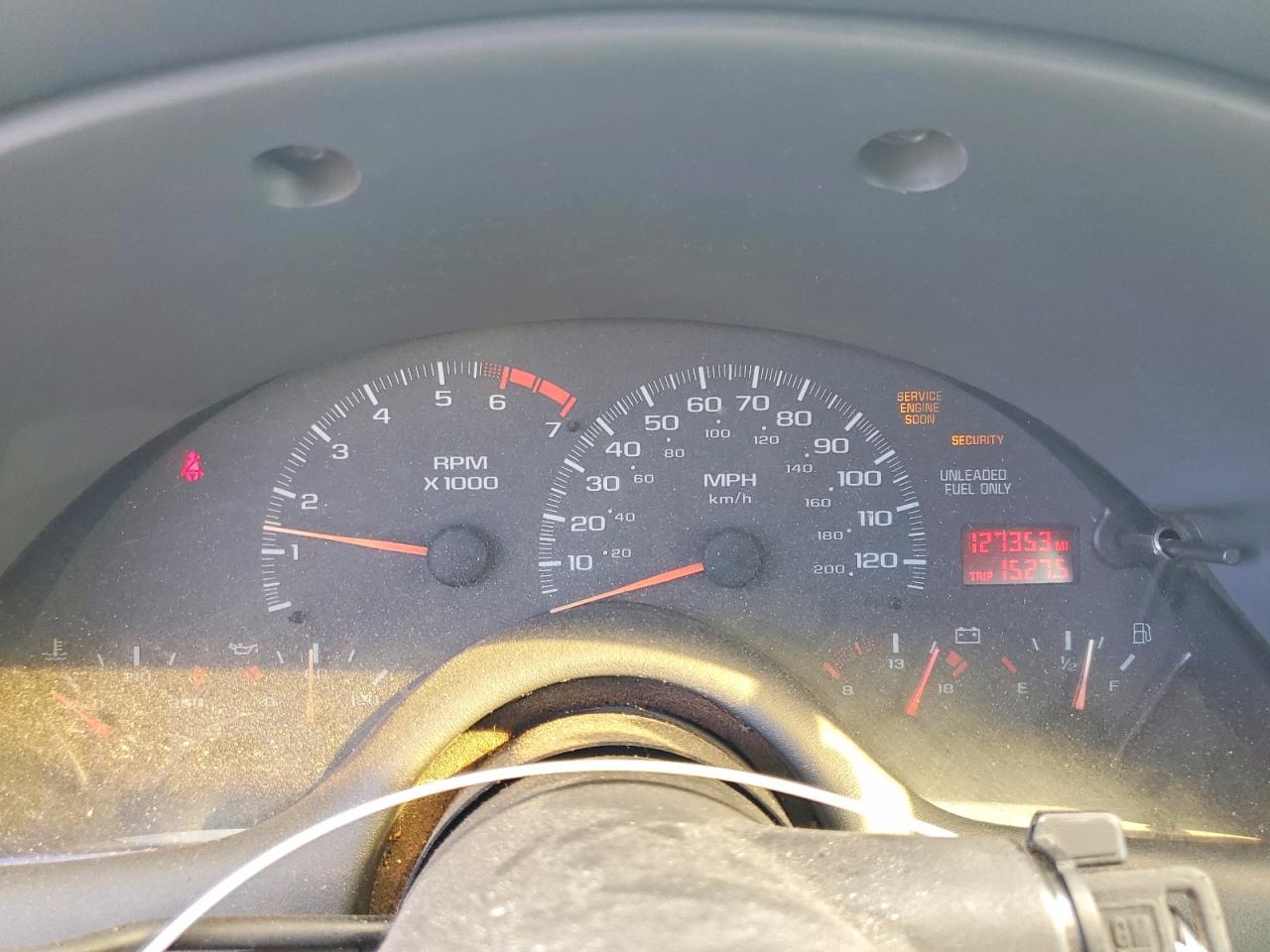 1997 Chevrolet Camaro bas VIN 2G1FP22KXV2122590 photo 9