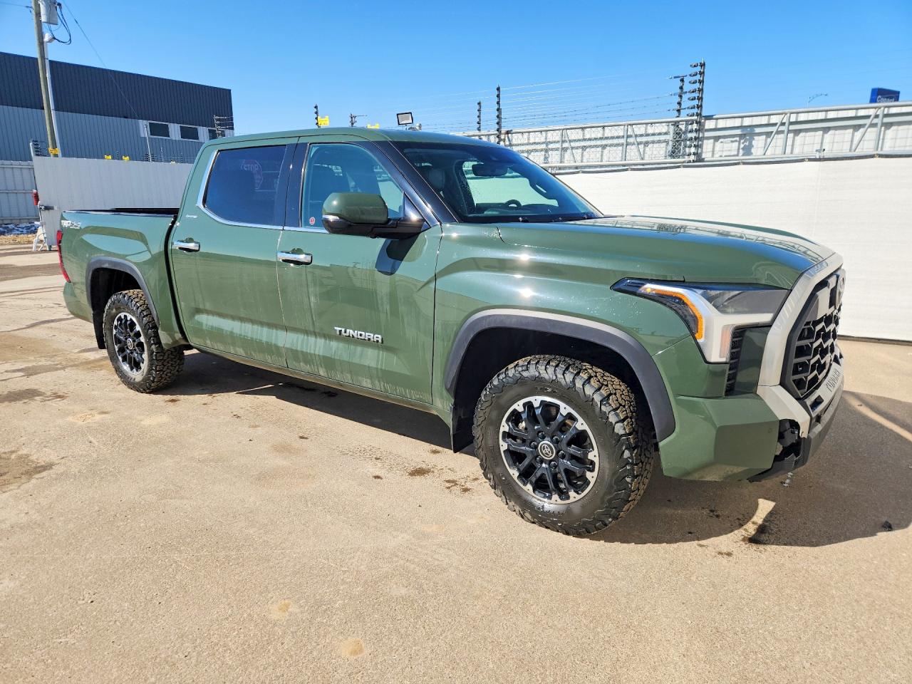 2022 Toyota Tundra VIN 5TFJA5DB1NX029726 photo 4