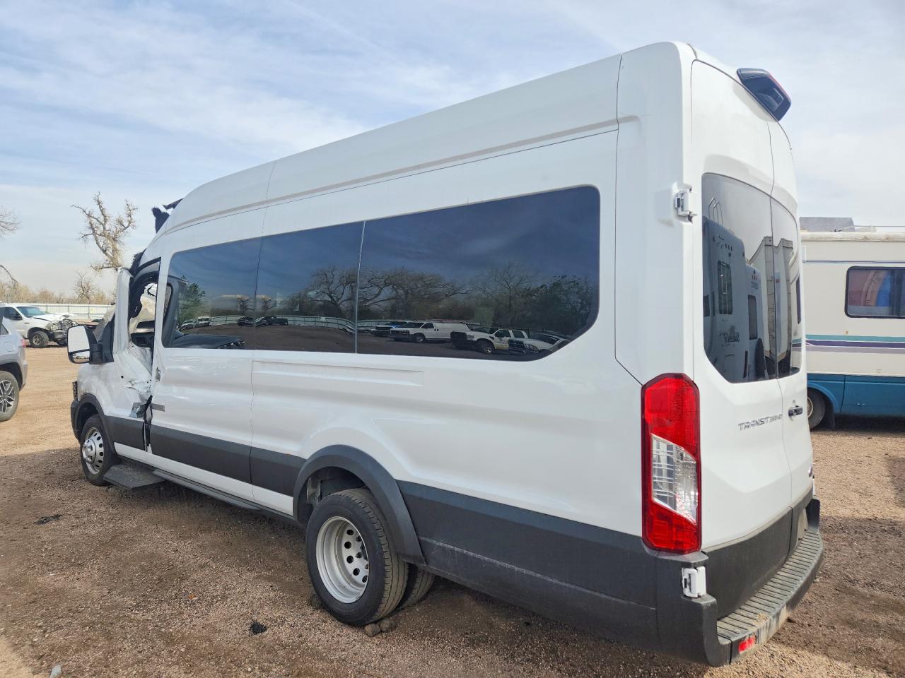 2024 Ford Transit VIN 1FBVU4X83RKB18210 photo 2