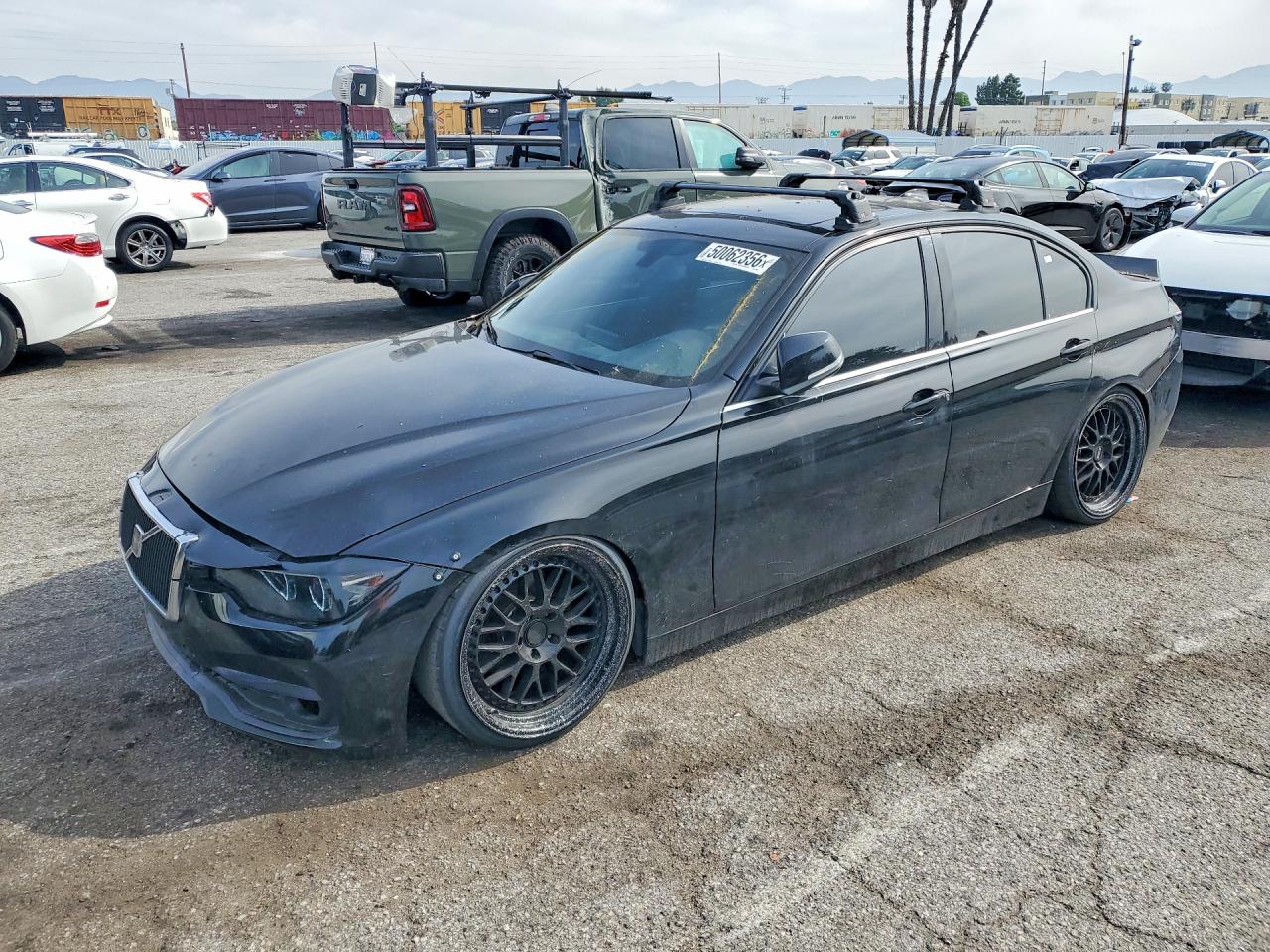 2017 BMW 3 series VIN WBA8E5C57HK388835 photo 1