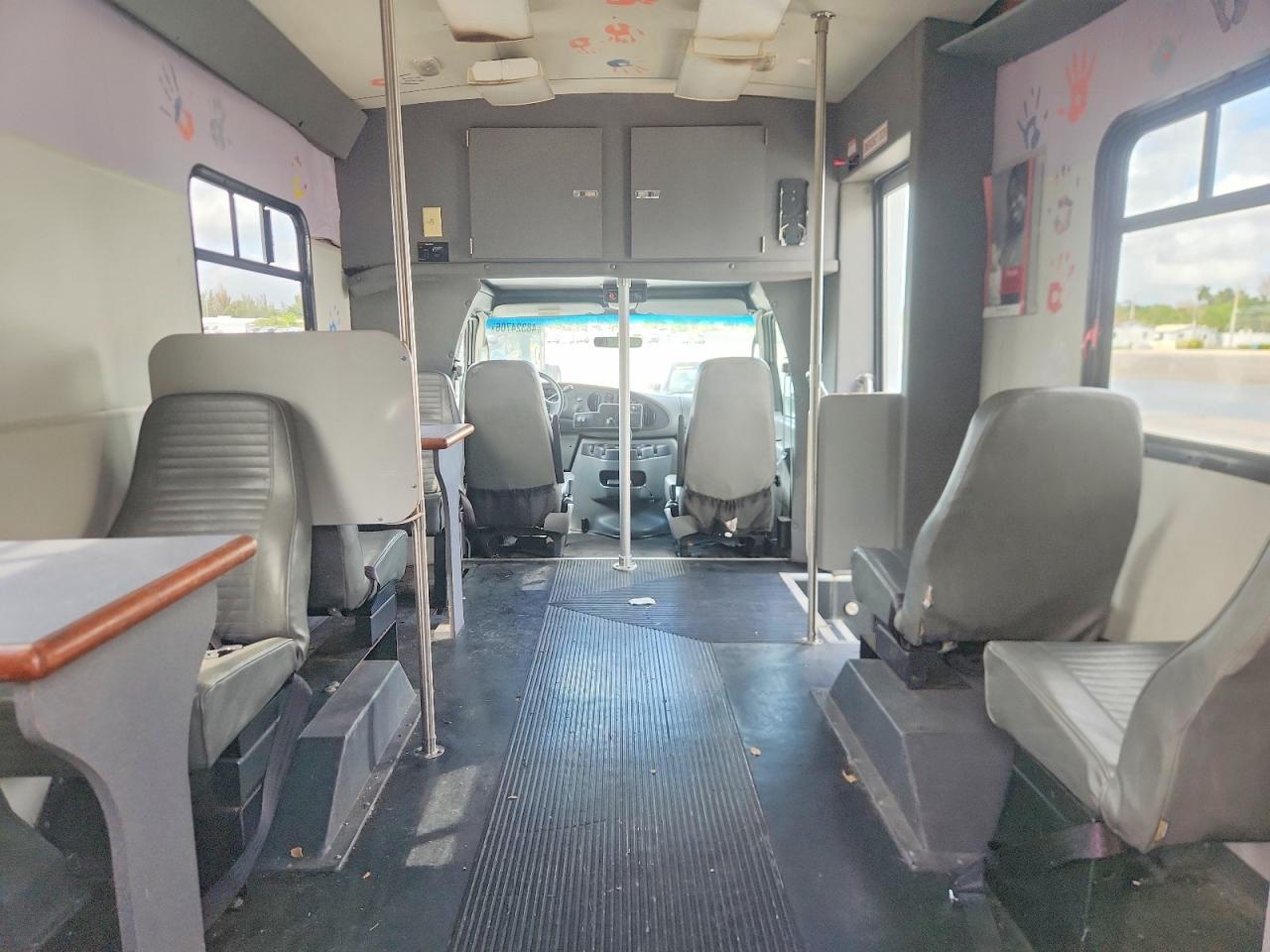 2008 Ford Econoline VIN 1FDWE35L98DA10655 photo 10