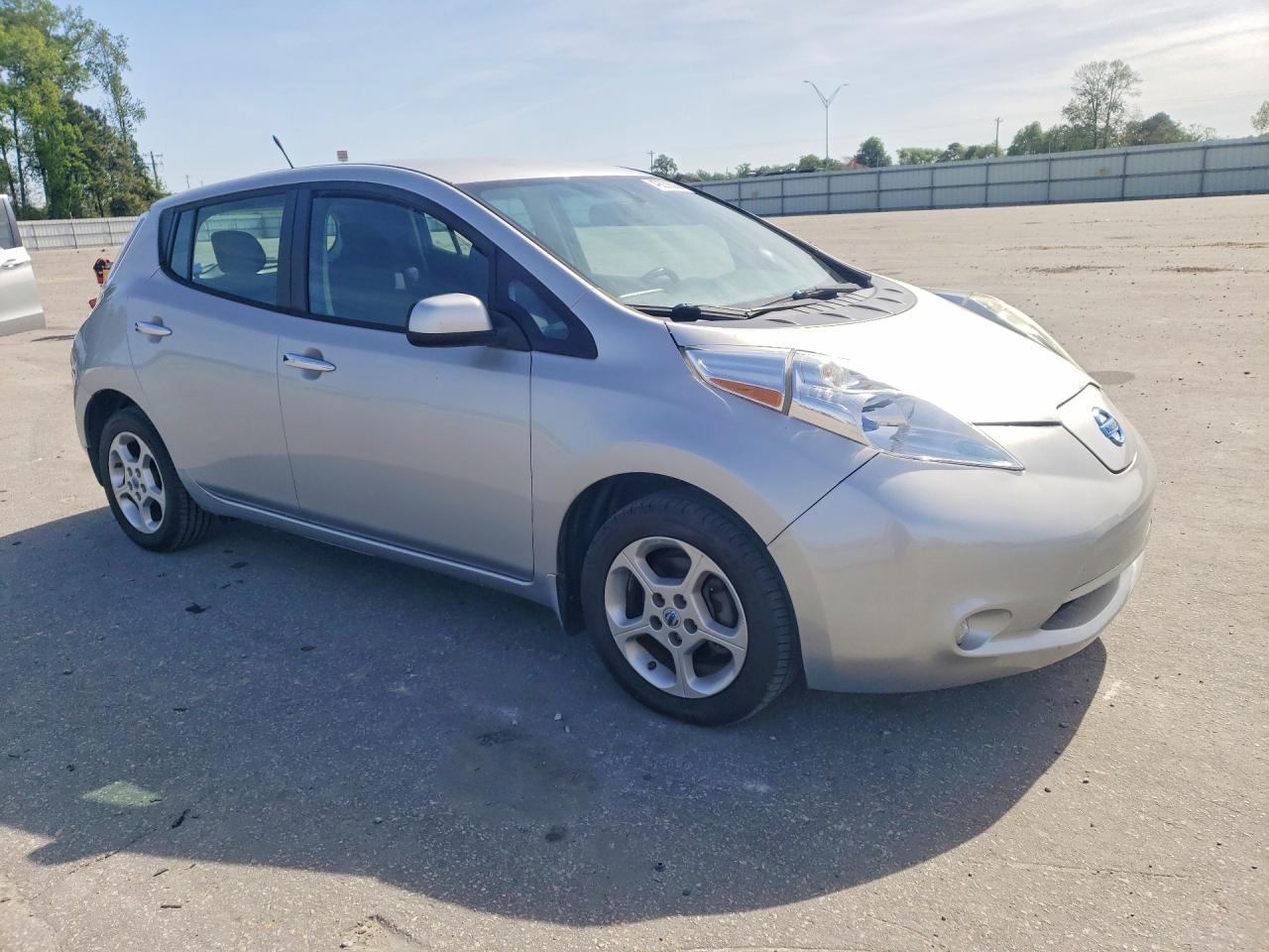 2013 Nissan Leaf VIN 1N4AZ0CP1DC407158 photo 4