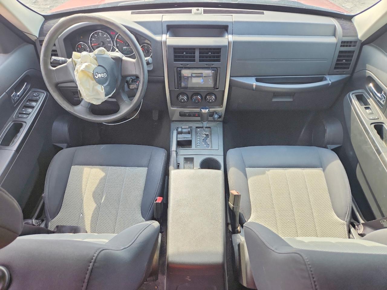 2010 Jeep Liberty VIN 1J4PN2GK5AW140606 photo 8