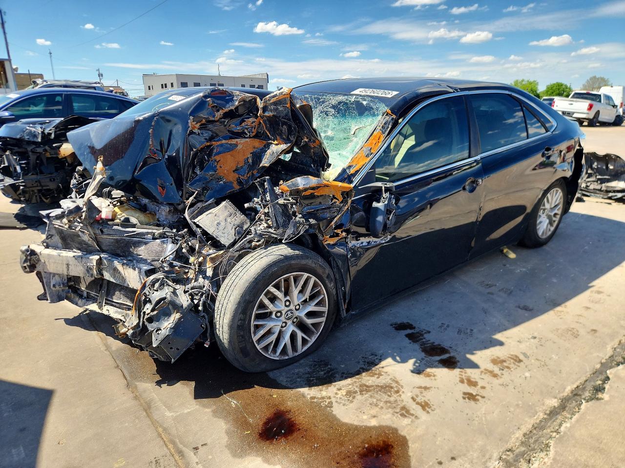 2016 Toyota Camry VIN 4T4BF1FK1GR543562 photo 1