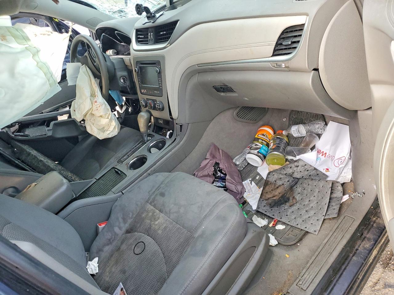2013 Chev Traverse VIN 1GNKRFEDXDJ163954 photo 8