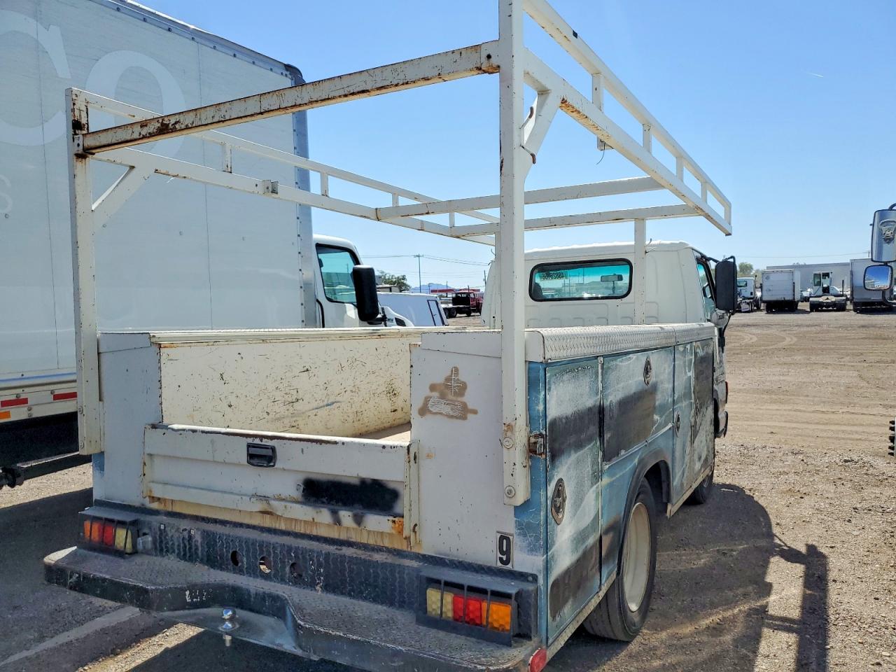 2004 Isuzu Npr VIN 4KLC4B1U64J800252 photo 4