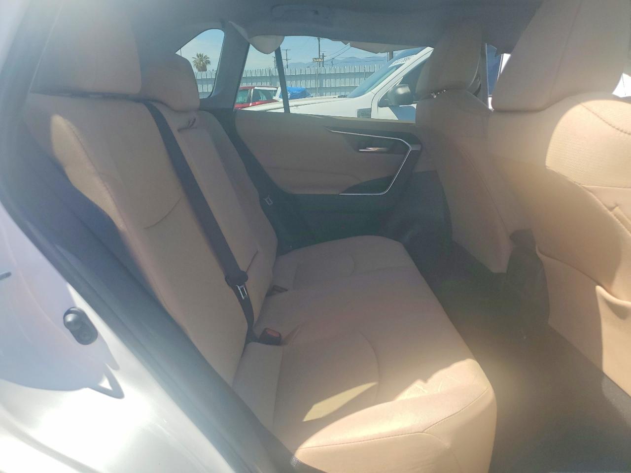 2025 Toyota Rav4 VIN 2T3W1RFV0SW398307 photo 11