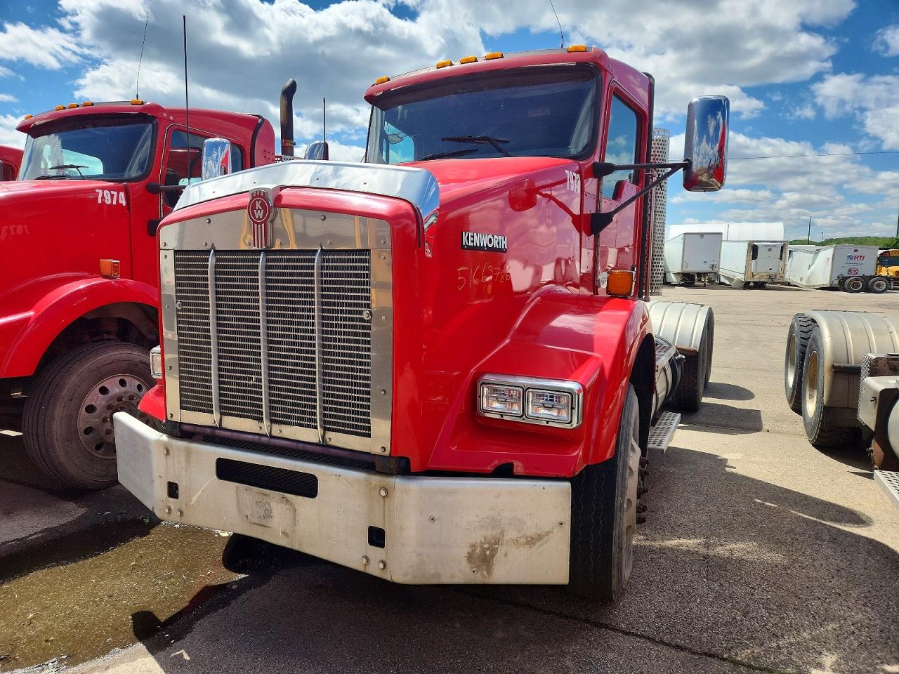 2014 KENWORTH All other VIN 1XKDD49X3EJ417440 photo 2