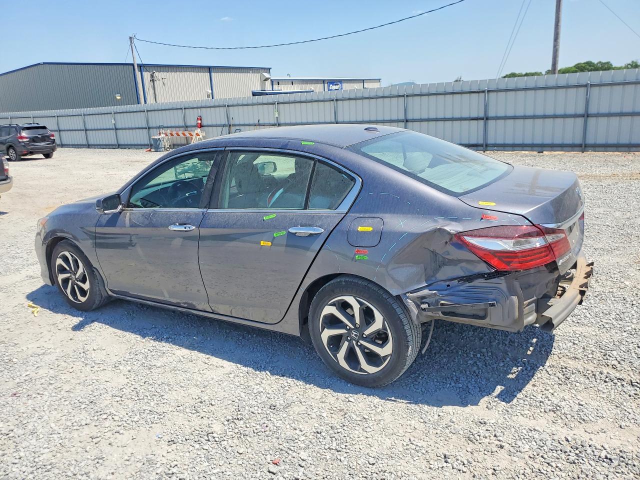 2017 Honda Accord VIN 1HGCR2F94HA206367 photo 2