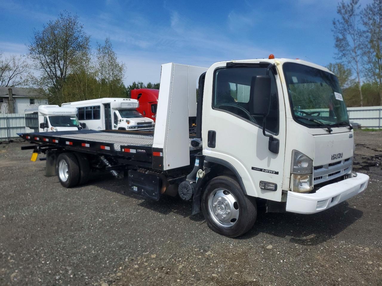 2022 Isuzu Npr VIN JALE5W163N7306653 photo 1