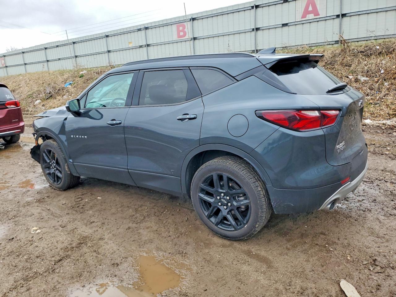2020 Blazer VIN 3GNKBCRS8LS544341 photo 2