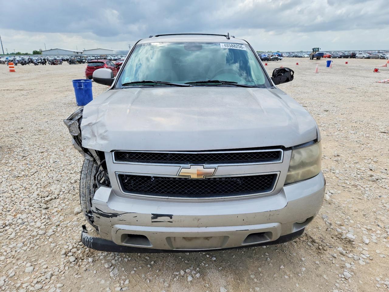 2009 Chevrolet Suburban VIN 1GNFC26029R273641 photo 5