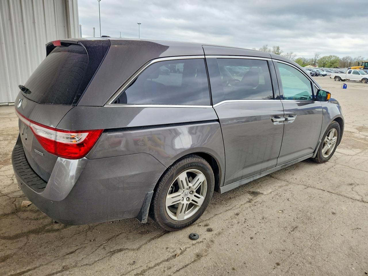 2012 Honda Odyssey VIN 5FNRL5H9XCB120795 photo 3