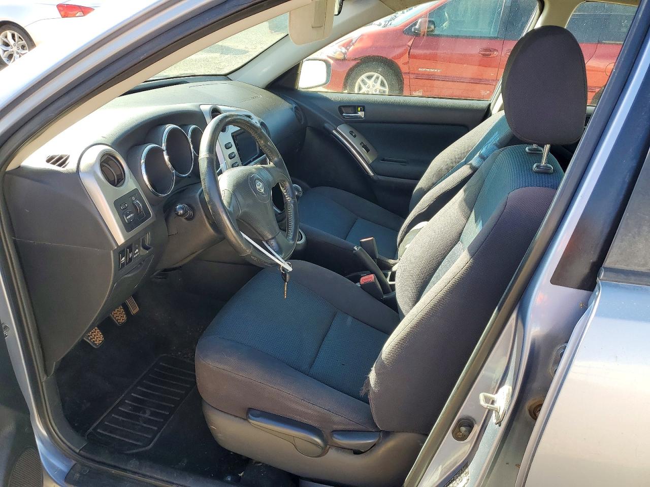 2006 Toyota Matrix VIN 2T1KR32E46C572132 photo 7