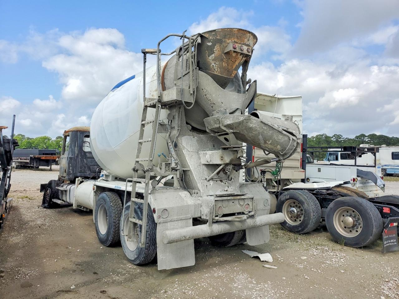 2020 MACK All other VIN 1M2GR2GC8LM013488 photo 3