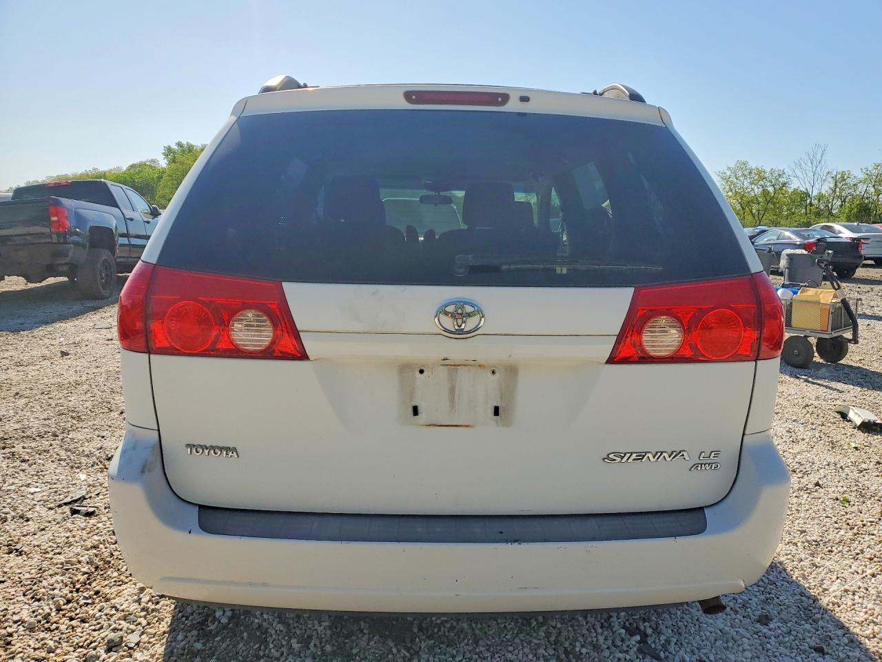 2007 TOYT Sienna VIN 5TDBK23C87S008410 photo 6