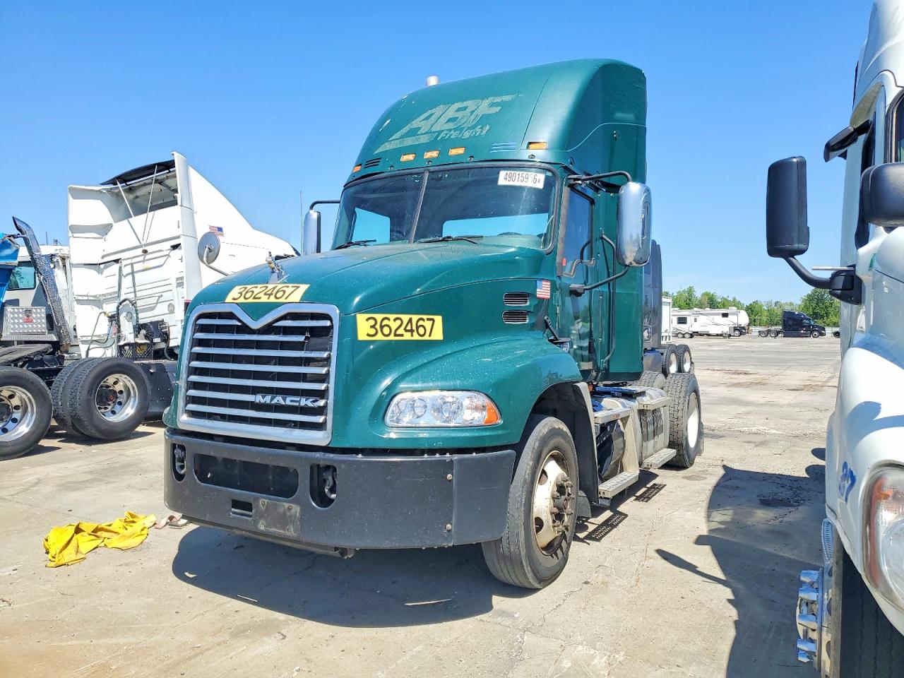 2017 MACK Cxu613 VIN 1M1AW01XXHM009775 photo 2