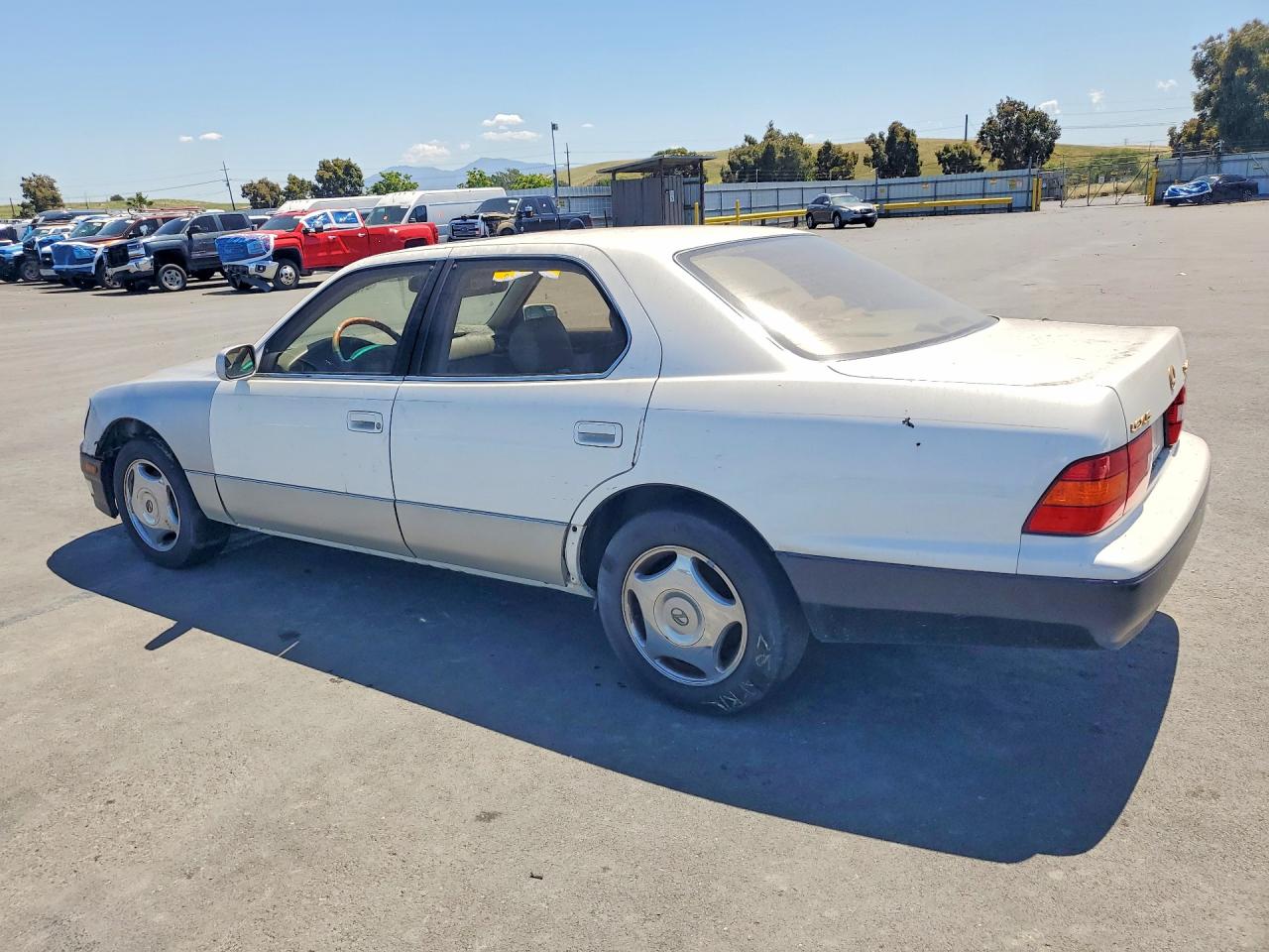 2000 Lexus Ls400 VIN JT8BH28F8Y0167917 photo 2