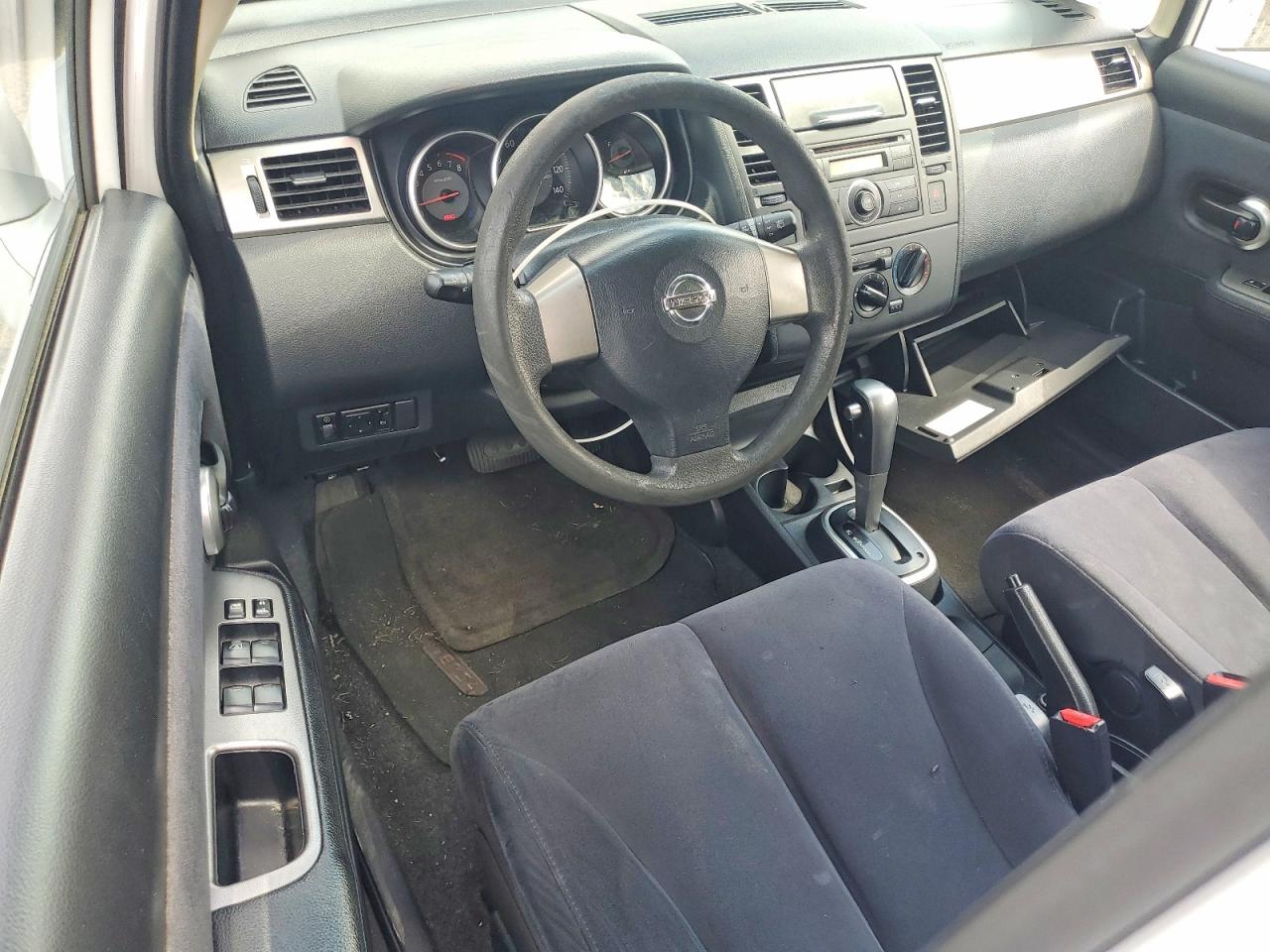 2007 Nissan Versa VIN 3N1BC13E87L417945 photo 8