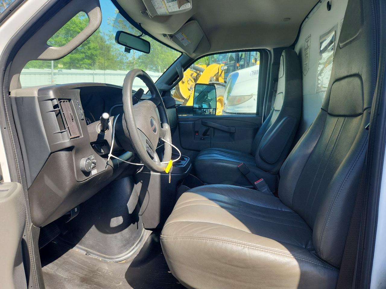 2023 GMC Savana VIN 7GZ37TC73PN008645 photo 7