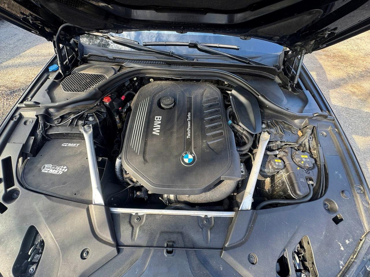 2019 BMW 5 series VIN WBAJE7C58KWW14782 photo 7