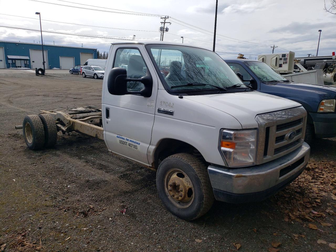 2017 Econoline VIN 1FDWE3FS9HDC67451 photo 4